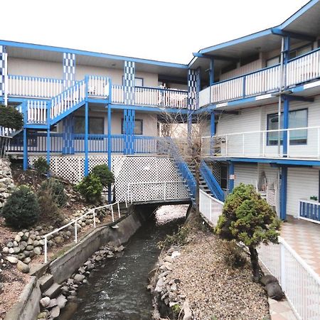 Blue Stream Motel バーノン エクステリア 写真
