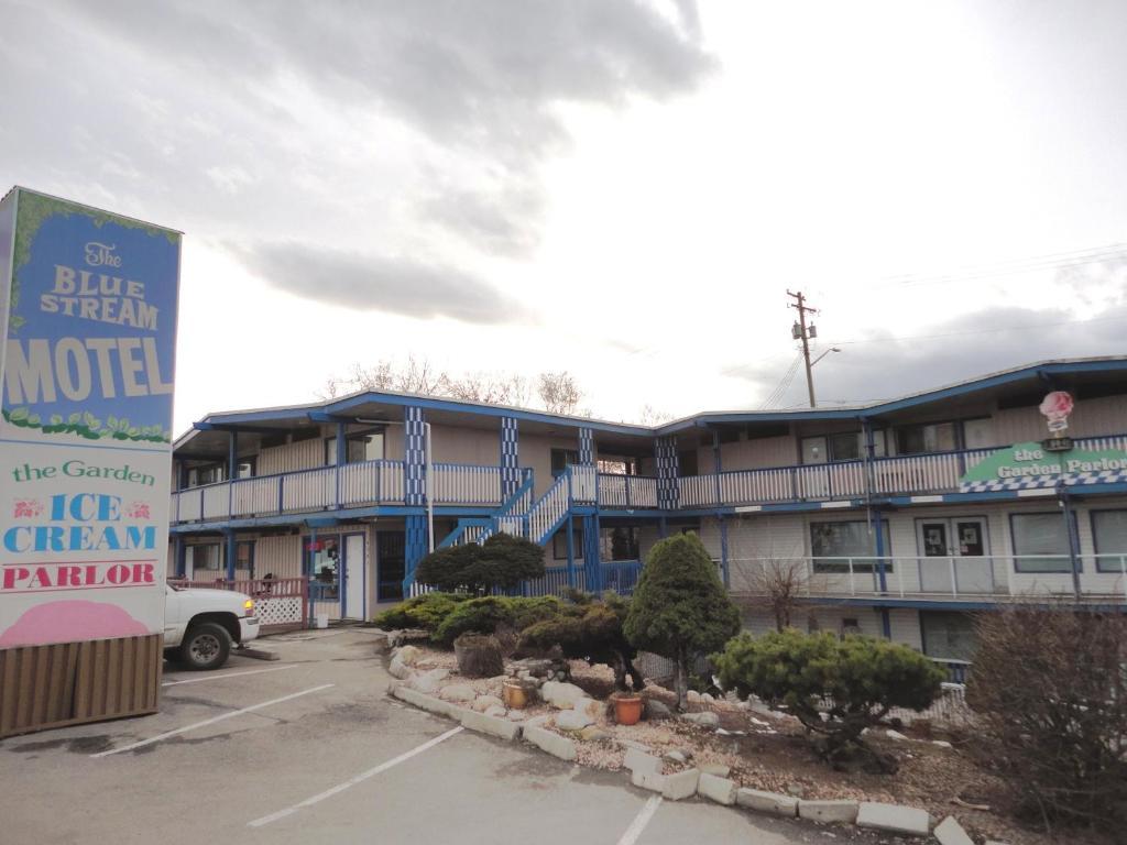 Blue Stream Motel バーノン エクステリア 写真