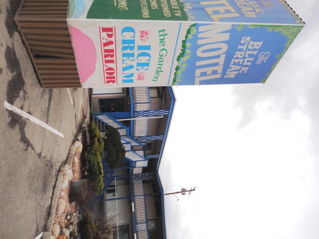 Blue Stream Motel バーノン エクステリア 写真