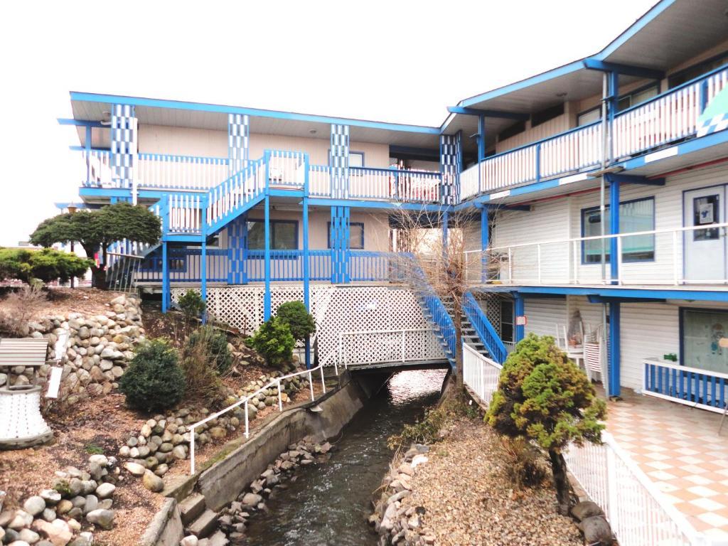 Blue Stream Motel バーノン エクステリア 写真