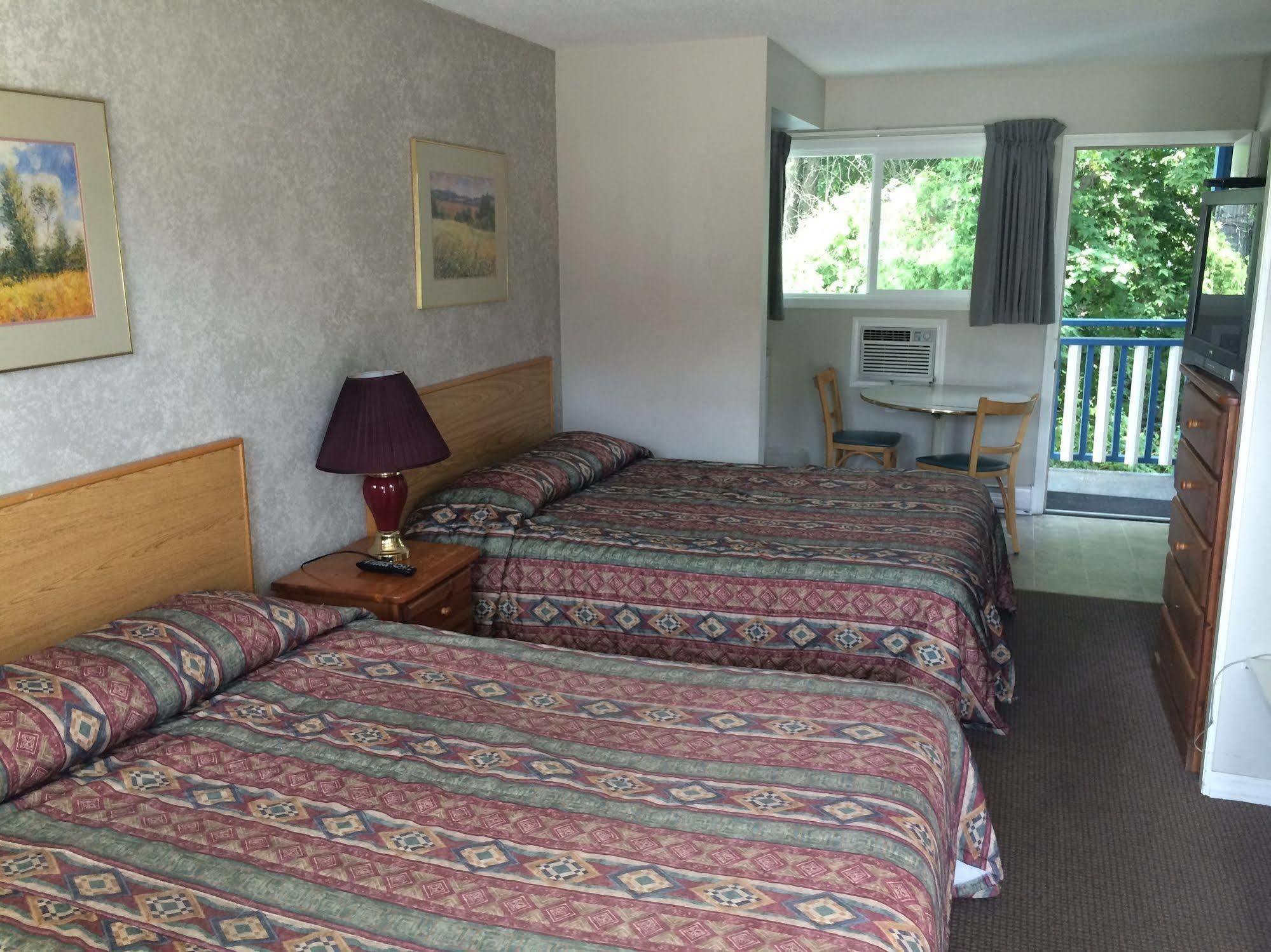 Blue Stream Motel バーノン エクステリア 写真